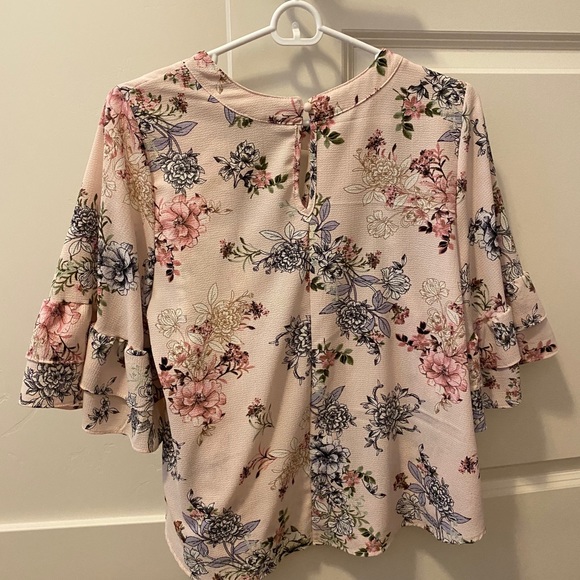 Pink Peep Hole Floral Blouse - Picture 4 of 5